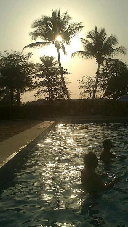 Lungi Airport Hotels Tulun Bagian luar foto