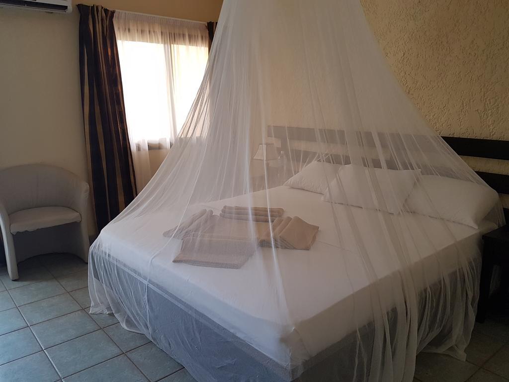 Lungi Airport Hotels Tulun Bagian luar foto